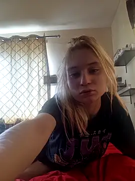 cinnamon-xx online show from May 8, 2026, 2:32 pm