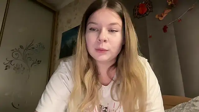 Crave Elise online show from November 22, 2025, 10:08 pm