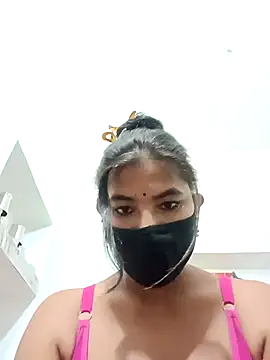 Hot radhaji online show from November 9, 2025, 12:20 pm