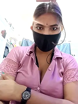 Snapshot of Hot_radhaji chatting on April 10, 2026, 3:24 am Hot radhaji online show from April 10, 2026, 3:24 am