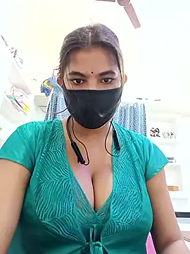 Snapshot of Hot_radhaji chatting on April 6, 2026, 4:57 am Hot radhaji online show from April 6, 2026, 4:57 am