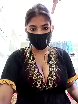 Snapshot of Hot_radhaji chatting on February 13, 2026, 4:18 pm Hot radhaji online show from February 13, 2026, 4:18 pm