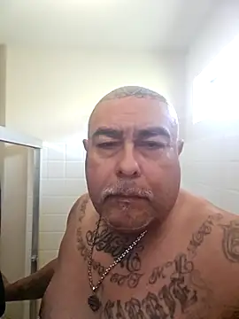 B1GLO online show from November 9, 2025, 6:12 pm