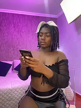 Snapshot of KarinaFlowers_ chatting on April 8, 2026, 9:55 am KarinaFlowers online show from April 8, 2026, 9:55 am