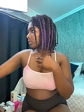 Snapshot of KarinaFlowers_ chatting on April 1, 2026, 1:41 pm KarinaFlowers online show from April 1, 2026, 1:41 pm