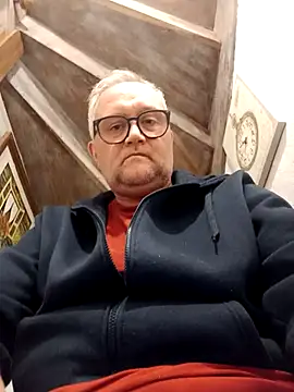 Snapshot of macdut67 chatting on October 10, 2025, 4:19 pm macdut67 online show from October 10, 2025, 4:19 pm