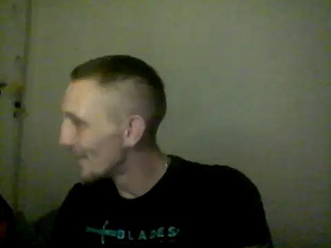 Twolatte online show from December 1, 2025, 8:10 pm