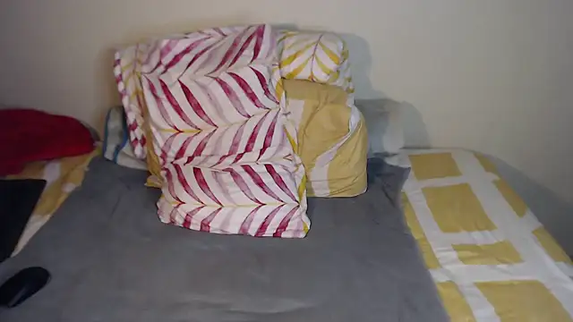 Tillah87 online show from October 25, 2025, 8:42 pm