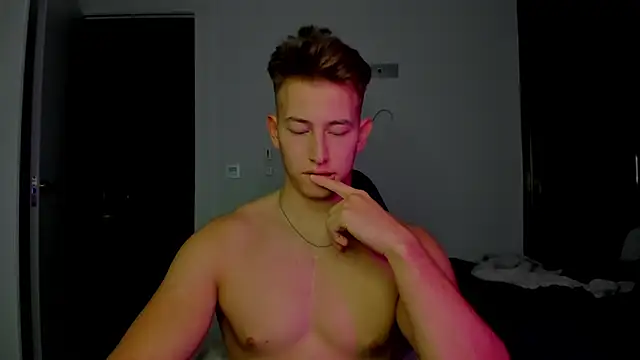 Snapshot of find0m_master chatting on February 3, 2026, 10:59 pm find0m master online show from February 3, 2026, 10:59 pm