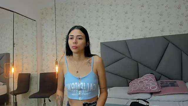 nicollandjhon online show from February 7, 2026, 11:40 am