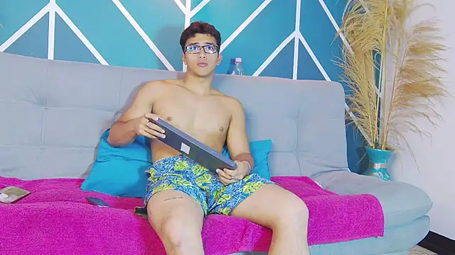 Stefano Calle online show from November 19, 2025, 12:16 pm