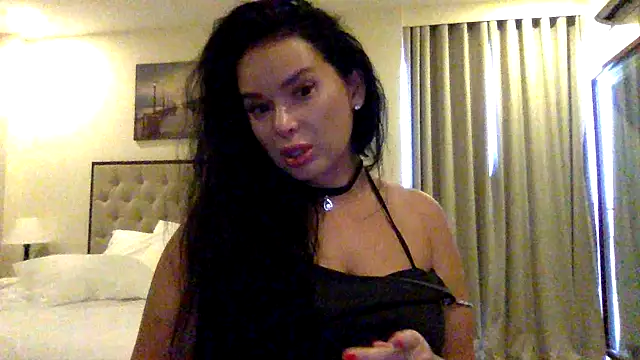 Fayronna online show from February 15, 2026, 12:11 am