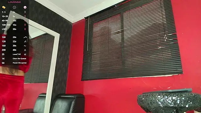 Alisson Steelersexy online show from April 8, 2026, 8:21 pm