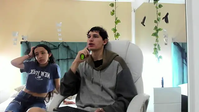 Taylor and exidt online show from October 16, 2025, 12:35 pm