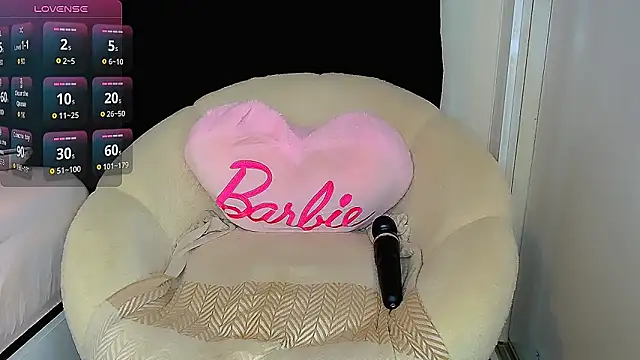 Horny beautyyy online show from May 13, 2026, 12:45 pm