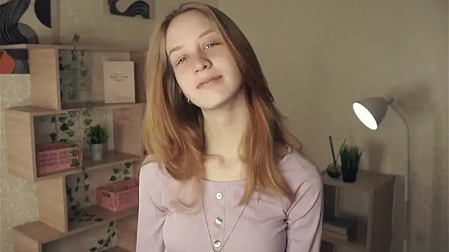 Snapshot of IveyColley chatting on October 15, 2025, 7:49 am IveyColley online show from October 15, 2025, 7:49 am