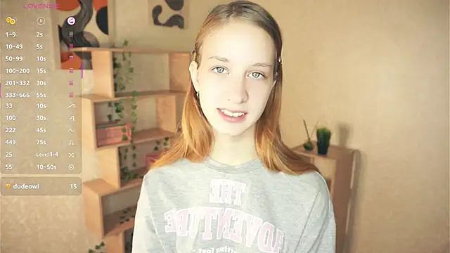 Snapshot of IveyColley chatting on October 31, 2025, 7:27 am IveyColley online show from October 31, 2025, 7:27 am