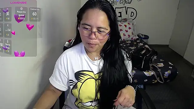 Miss  kendra  online show from January 5, 2026, 8:45 pm