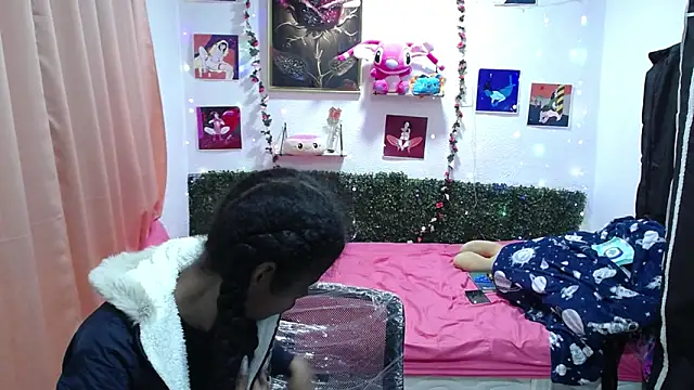 thianahorny online show from April 27, 2026, 12:36 pm