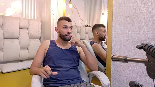 Snapshot of onlymen2025 chatting on October 30, 2025, 7:44 pm onlymen2025 online show from October 30, 2025, 7:44 pm