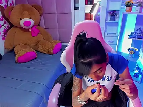 Snapshot of KarlaSlutSkinny__ chatting on March 6, 2026, 3:29 pm KarlaSlutSkinny online show from March 6, 2026, 3:29 pm