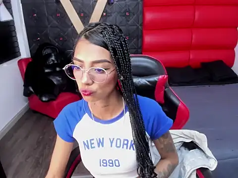 Snapshot of KarlaSlutSkinny__ chatting on May 15, 2026, 8:18 pm KarlaSlutSkinny online show from May 15, 2026, 8:18 pm