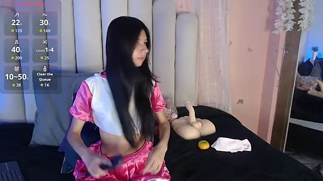 SweetRenata  online show from January 19, 2026, 11:47 am