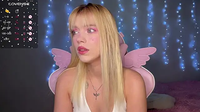 Snapshot of myprettylola chatting on November 27, 2025, 7:03 pm myprettylola online show from November 27, 2025, 7:03 pm