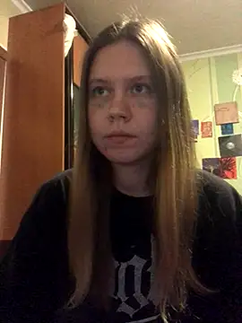 LunaVirelle online show from October 18, 2025, 10:01 pm