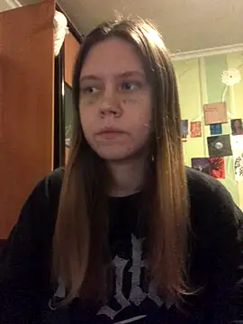 LunaVirelle online show from October 19, 2025, 9:06 pm