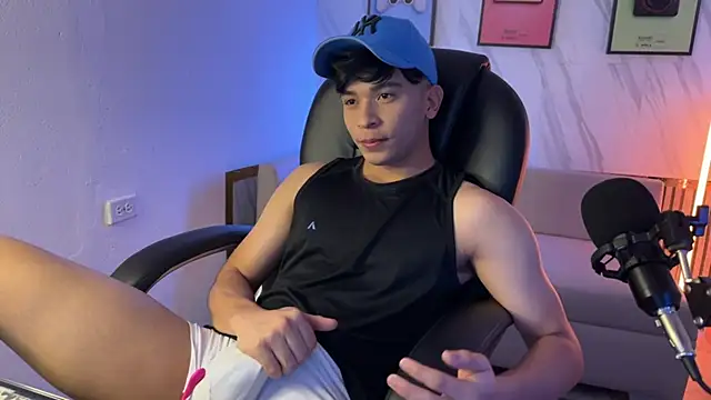 David Nova online show from November 23, 2025, 12:04 pm