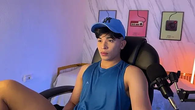 Snapshot of David_Nova chatting on November 8, 2025, 11:14 am David Nova online show from November 8, 2025, 11:14 am