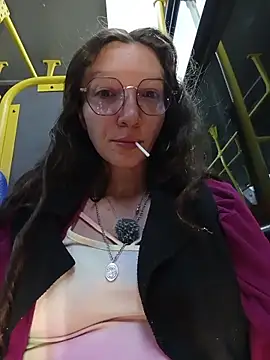 Lucy colee online show from December 18, 2025, 2:05 am