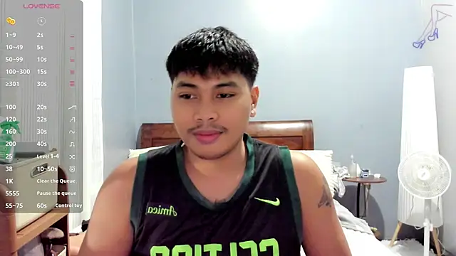 LuisitoJuancho55 online show from November 30, 2025, 7:03 pm