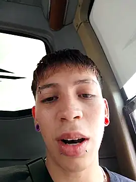 Snapshot of _DAEMON_666 chatting on November 4, 2025, 5:39 pm DAEMON 666 online show from November 4, 2025, 5:39 pm