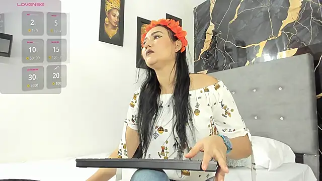 Snapshot of Aisha_Saleh chatting on November 7, 2025, 7:07 pm Aisha Saleh online show from November 7, 2025, 7:07 pm