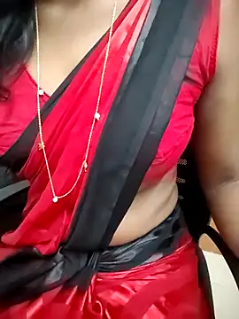 Snapshot of Tamilmallu-duskygirl03 chatting on March 16, 2026, 5:15 am Tamilmallu-duskygirl03 online show from March 16, 2026, 5:15 am