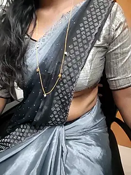 Snapshot of Tamilmallu-duskygirl03 chatting on March 14, 2026, 6:08 am Tamilmallu-duskygirl03 online show from March 14, 2026, 6:08 am