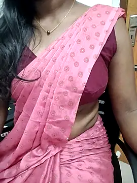 Snapshot of Tamilmallu-duskygirl03 chatting on April 11, 2026, 7:45 am Tamilmallu-duskygirl03 online show from April 11, 2026, 7:45 am