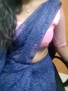Snapshot of Tamilmallu-duskygirl03 chatting on March 23, 2026, 7:19 am Tamilmallu-duskygirl03 online show from March 23, 2026, 7:19 am