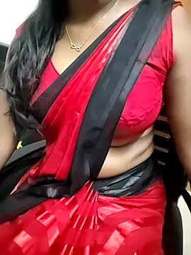 Snapshot of Tamilmallu-duskygirl03 chatting on March 8, 2026, 2:31 pm Tamilmallu-duskygirl03 online show from March 8, 2026, 2:31 pm