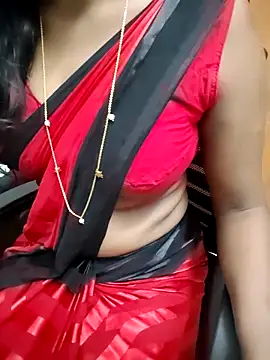 Snapshot of Tamilmallu-duskygirl03 chatting on March 21, 2026, 5:41 am Tamilmallu-duskygirl03 online show from March 21, 2026, 5:41 am