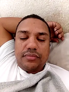 Snapshot of Mcbellorj chatting on November 6, 2025, 4:11 pm Mcbellorj online show from November 6, 2025, 4:11 pm