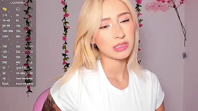 Snapshot of Ashleyroys_111 chatting on March 1, 2026, 6:08 pm Ashleyroys 111 online show from March 1, 2026, 6:08 pm