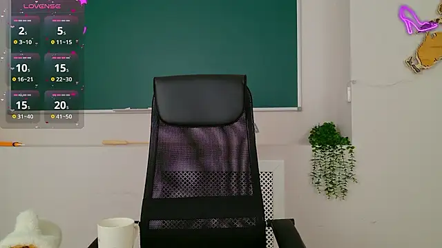 Snapshot of ClaireMathis chatting on February 24, 2026, 2:40 pm ClaireMathis online show from February 24, 2026, 2:40 pm