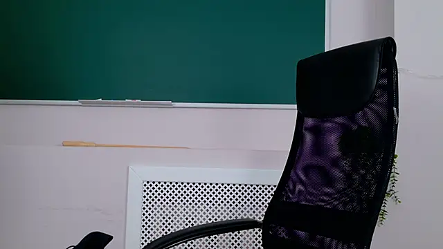 Snapshot of ClaireMathis chatting on February 22, 2026, 2:41 pm ClaireMathis online show from February 22, 2026, 2:41 pm