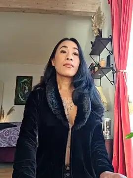 bianca bellamy online show from October 18, 2025, 8:27 am