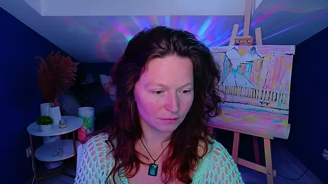 Snapshot of AuroraBorealis__ chatting on October 10, 2025, 7:42 am AuroraBorealis online show from October 10, 2025, 7:42 am