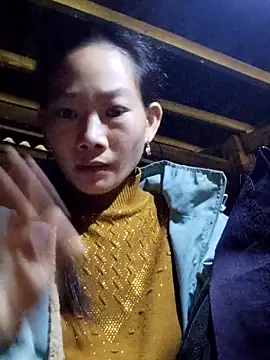 Snapshot of gio-thu chatting on November 4, 2025, 2:15 am gio-thu online show from November 4, 2025, 2:15 am