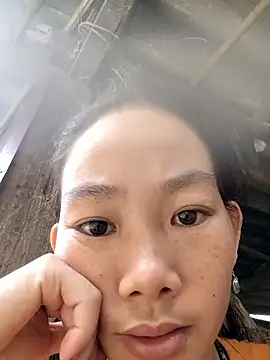 Snapshot of gio-thu chatting on October 19, 2025, 5:32 am gio-thu online show from October 19, 2025, 5:32 am